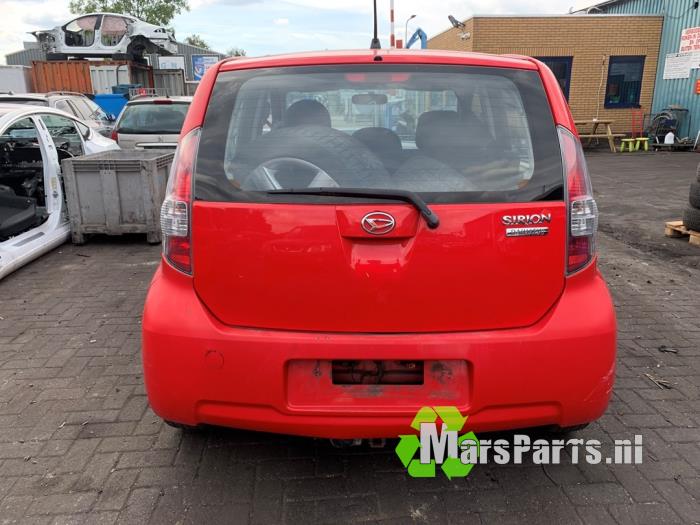 Daihatsu Sirion 2 1.0 12V DVVT Skrotfordon (2007, ROOD)