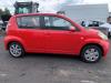 Daihatsu Sirion 2 1.0 12V DVVT Skrotfordon (2007, ROOD)