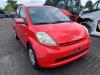 Daihatsu Sirion 2 1.0 12V DVVT Skrotfordon (2007, ROOD)