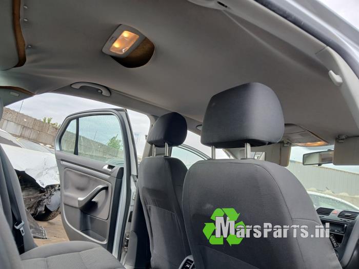 Volkswagen Jetta III 1.6 Samochód złomowany (2006, Szary)
