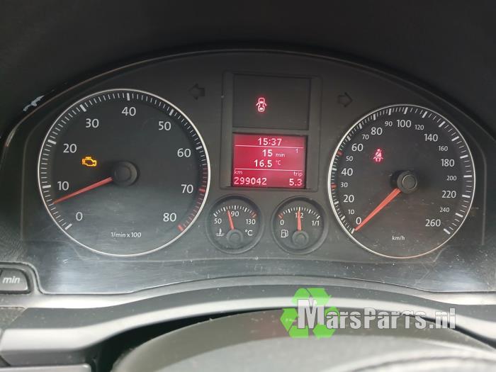 Volkswagen Jetta III 1.6 Samochód złomowany (2006, Szary)
