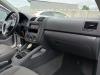 Volkswagen Jetta III 1.6 Samochód złomowany (2006, Szary)
