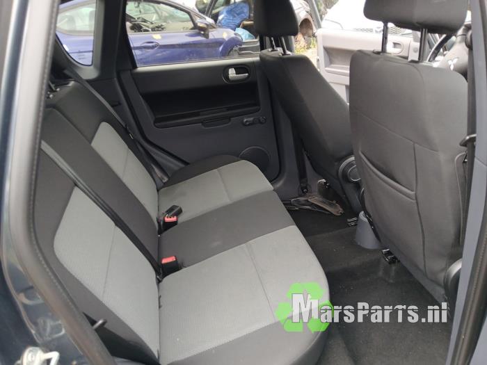 Mitsubishi Colt 1.3 16V Skrotfordon (2008, GRIJS)