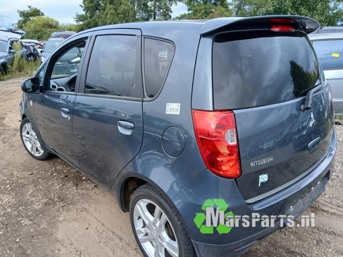 Mitsubishi Colt 1.3 16V Skrotfordon (2008, GRIJS)