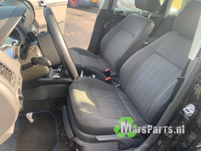 Volkswagen Polo IV 1.4 16V Salvage vehicle (2005, Black)