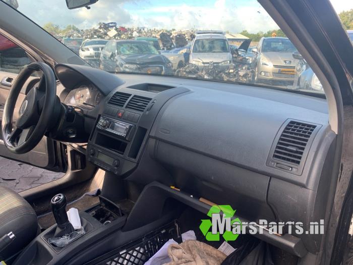Volkswagen Polo IV 1.4 16V Salvage vehicle (2005, Black)