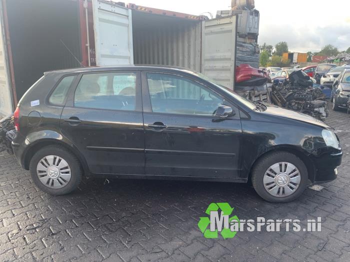 Volkswagen Polo IV 1.4 16V Salvage vehicle (2005, Black)