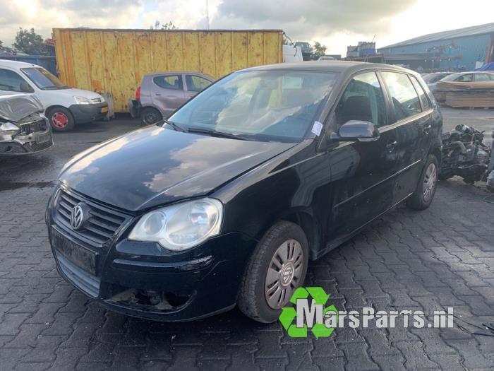 Volkswagen Polo IV 1.4 16V Salvage vehicle (2005, Black)