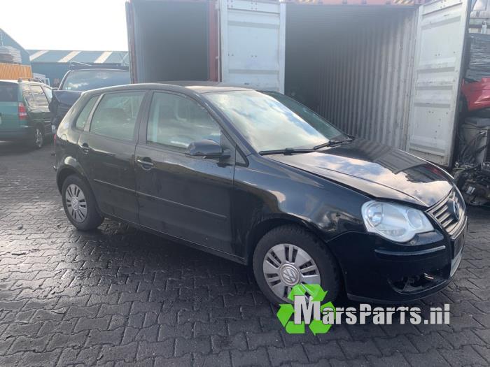 Volkswagen Polo IV 1.4 16V Salvage vehicle (2005, Black)
