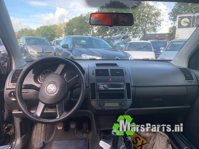 Volkswagen Polo IV 1.4 16V Salvage vehicle (2005, Black)