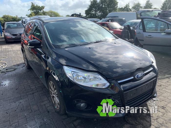 Ford Focus 3 Wagon 1.0 Ti-VCT EcoBoost 12V 125 Salvage vehicle (2013, Black)