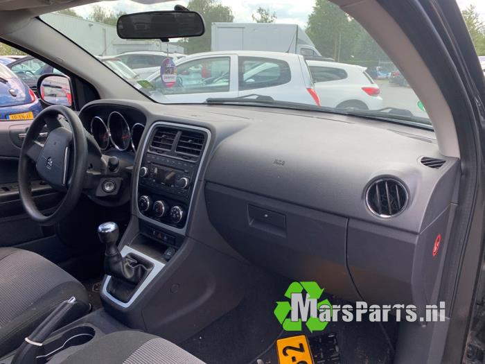 Dodge Caliber 2.0 16V Schrottauto (2011, Schwarz)