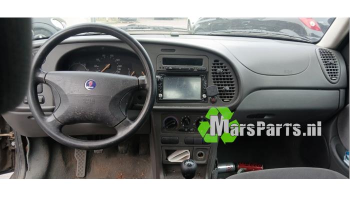 Saab 9-3 I 2.0t 16V Ecopower Samochód złomowany (2002, Czarny)