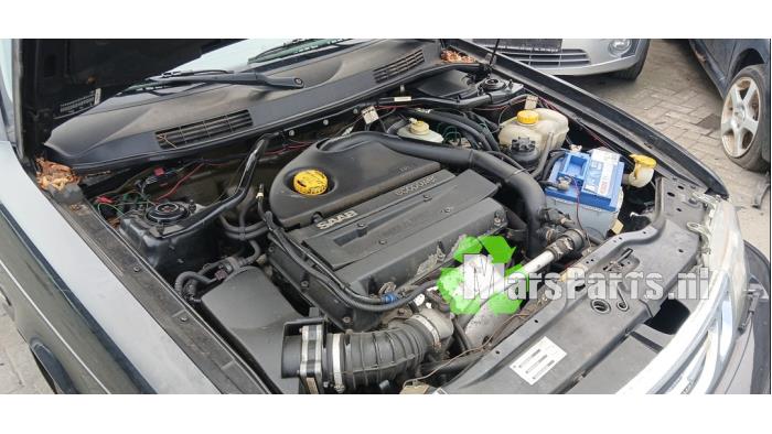 Saab 9-3 I 2.0t 16V Ecopower Samochód złomowany (2002, Czarny)