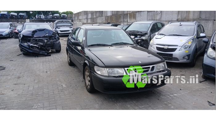 Saab 9-3 I 2.0t 16V Ecopower Samochód złomowany (2002, Czarny)