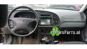 Saab 9-3 I 2.0t 16V Ecopower Samochód złomowany (2002, Czarny)