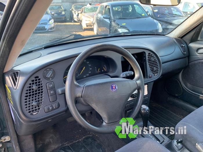 Saab 900 II 2.0 i,Si 16V Samochód złomowany (1995, Zielony)