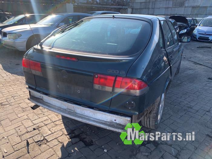Saab 900 II 2.0 i,Si 16V Samochód złomowany (1995, Zielony)