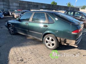 Saab 900 II 2.0 i,Si 16V Samochód złomowany (1995, Zielony)
