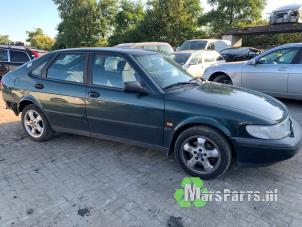 Saab 900 II 2.0 i,Si 16V Samochód złomowany (1995, Zielony)
