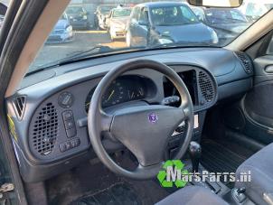 Saab 900 II 2.0 i,Si 16V Samochód złomowany (1995, Zielony)