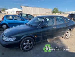 Saab 900 II 2.0 i,Si 16V Samochód złomowany (1995, Zielony)