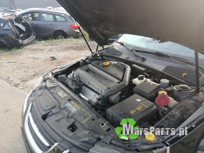 Saab 9-5 2.0t 16V Samochód złomowany (2008, Czarny)