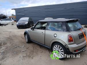 Mini Mini 1.6 16V Cooper S Vehículo de desguace (2006, Gris)