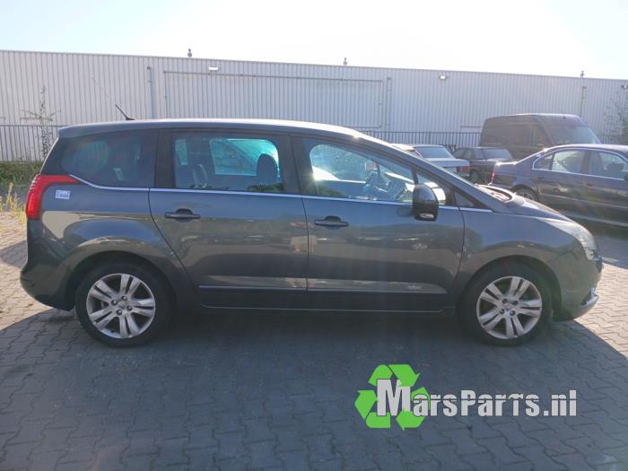 Peugeot 5008 I 1.6 THP 16V Vehículo de desguace (2009, Gris)