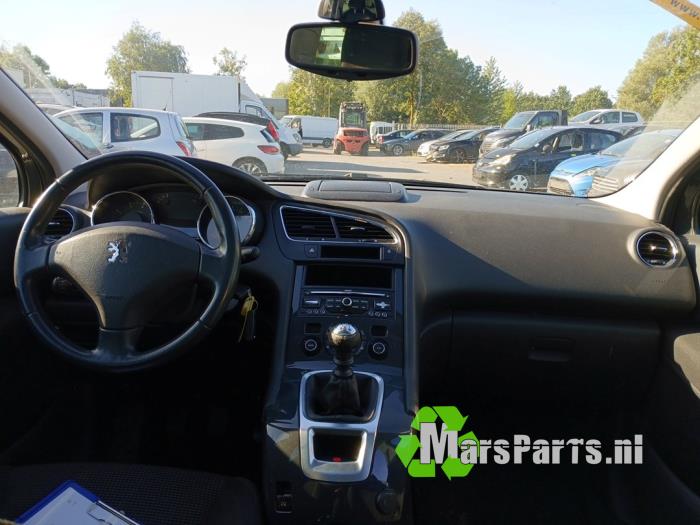 Peugeot 5008 I 1.6 THP 16V Vehículo de desguace (2009, Gris)