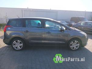 Peugeot 5008 I 1.6 THP 16V Vehículo de desguace (2009, Gris)