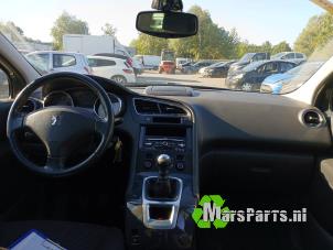 Peugeot 5008 I 1.6 THP 16V Vehículo de desguace (2009, Gris)