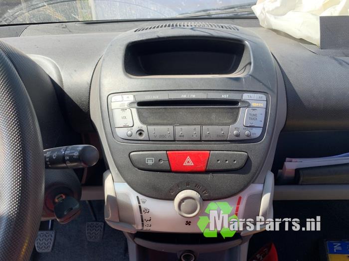 Toyota Aygo 1.0 12V VVT-i Vehículo de desguace (2007, Rojo)