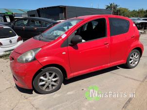 Toyota Aygo 1.0 12V VVT-i Vehículo de desguace (2007, Rojo)
