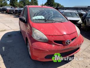 Toyota Aygo 1.0 12V VVT-i Vehículo de desguace (2007, Rojo)