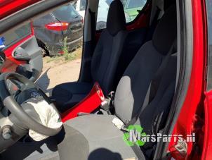 Toyota Aygo 1.0 12V VVT-i Vehículo de desguace (2007, Rojo)
