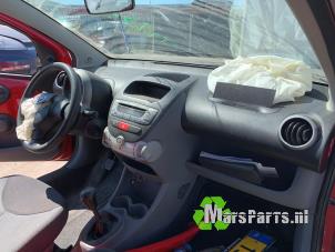 Toyota Aygo 1.0 12V VVT-i Vehículo de desguace (2007, Rojo)