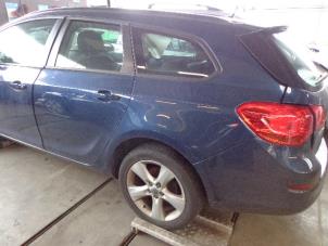 Opel Astra J Sports Tourer 1.3 CDTI 16V ecoFlex Épave (2011, Bleu)