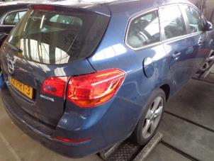 Opel Astra J Sports Tourer 1.3 CDTI 16V ecoFlex Épave (2011, Bleu)
