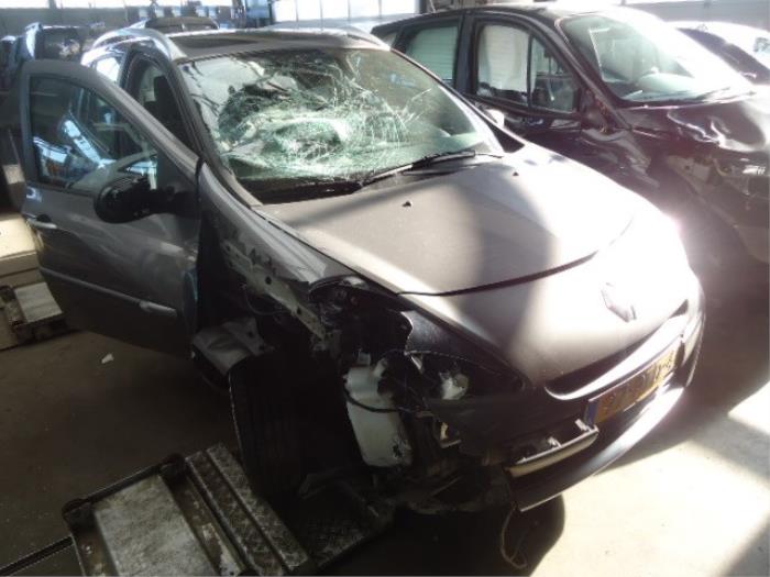 Renault Clio Iii Estate Grandtour Kr 1 2 16v Tce 100 Salvage Year Of Construction 11 Colour Gray Proxyparts Com