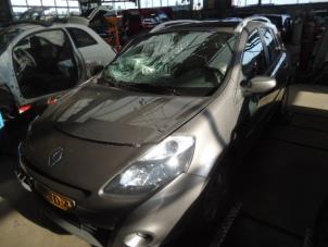 Renault Clio III Estate/Grandtour 1.2 16V TCE 100 Épave (2011, Gris)