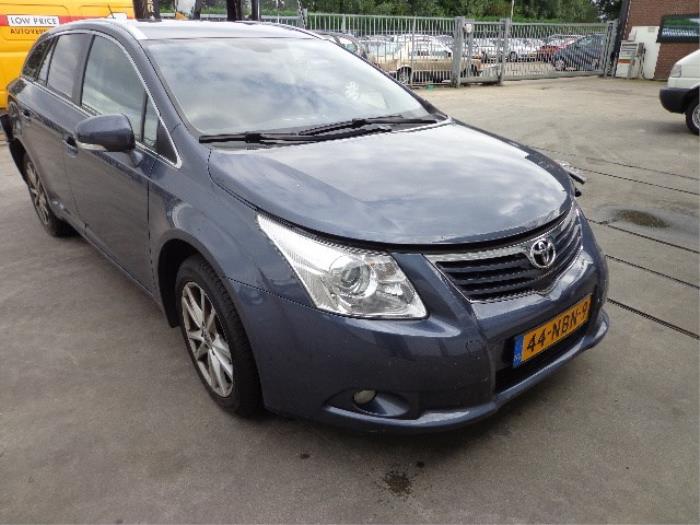 Toyota Avensis (T27) 2.0 16V D4DF (salvage, year of