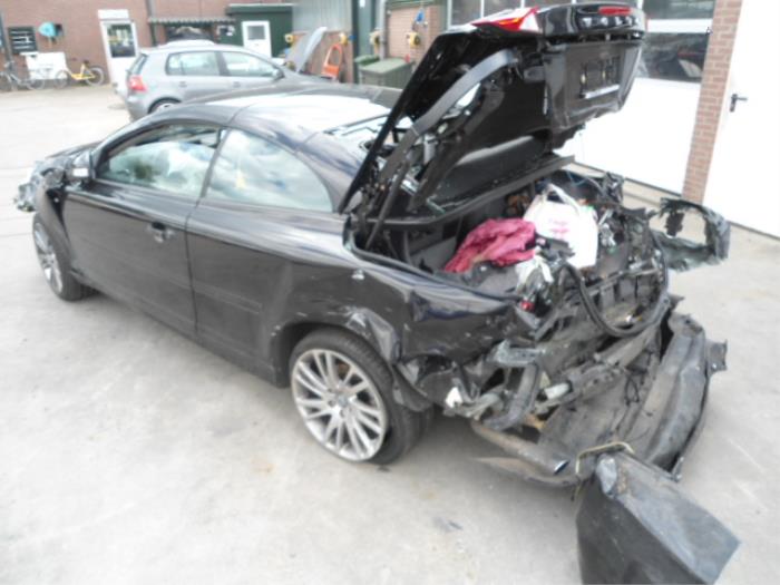Volvo C70 2.5 T5 20V Schrottauto (2011, Schwarz)