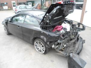 Volvo C70 2.5 T5 20V Schrottauto (2011, Schwarz)
