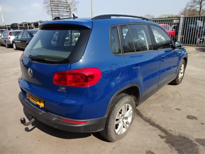 Volkswagen Tiguan 2.0 TDI 16V Blue Motion Épave (2012, Bleu)