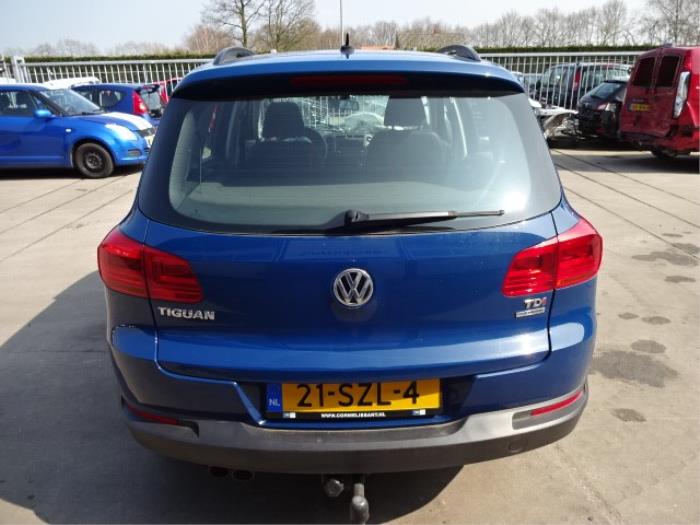Volkswagen Tiguan 2.0 TDI 16V Blue Motion Épave (2012, Bleu)