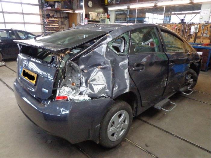 Toyota Prius Zvw V Salvage Year Of Construction Colour Gray Proxyparts Com