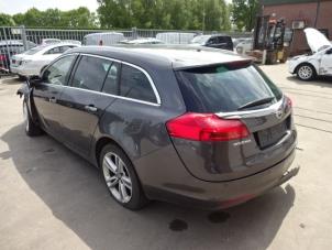 Opel Insignia Sports Tourer 2.0 CDTI 16V 160 Ecotec 4x4 Samochód złomowany (2010, Szary)