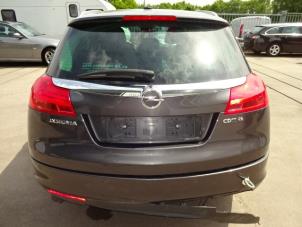 Opel Insignia Sports Tourer 2.0 CDTI 16V 160 Ecotec 4x4 Samochód złomowany (2010, Szary)