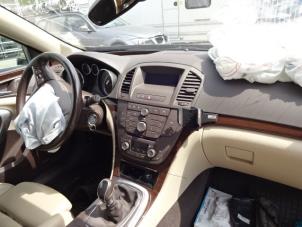 Opel Insignia Sports Tourer 2.0 CDTI 16V 160 Ecotec 4x4 Samochód złomowany (2010, Szary)